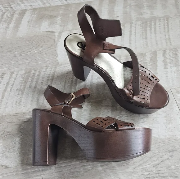 GBG Los Angeles Jelty Faux Leather Platform Heel Sandals - Picture 1 of 13